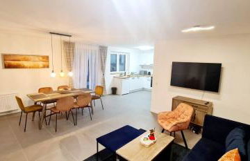 Rose Garden 1 & 2 - 2 Doppelhaushälften mit Fitnessräume - Foto 7