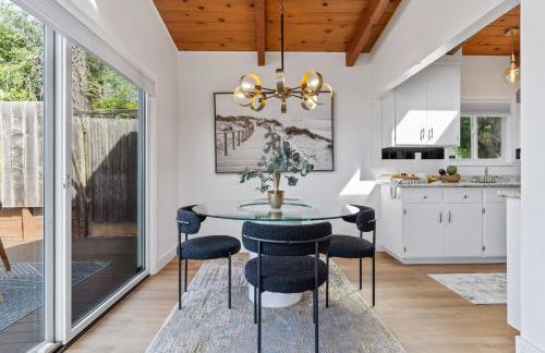 Serene Oceanview Escape with Expansive Deck home - Foto 24