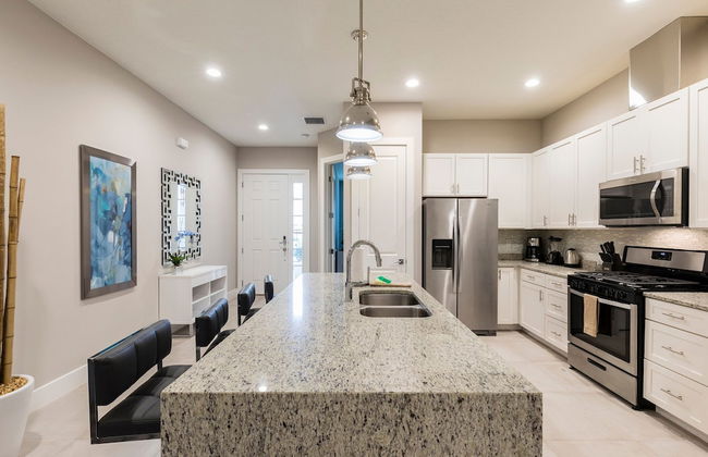 4 BR 4 BA Hidden Gem Min Disney 1804ft - Foto 4