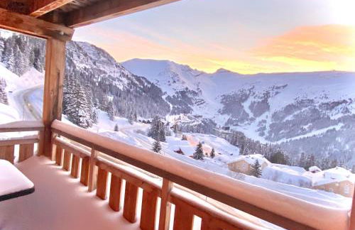 Vue panoramique sur les montagnes plein Sud - T2 Skis aux pieds, Piscine & Spa - Foto 1