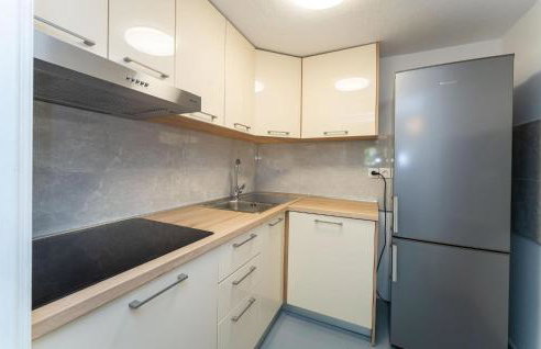 2 Bedroom Awesome Apartment In Rtina - Photo 7