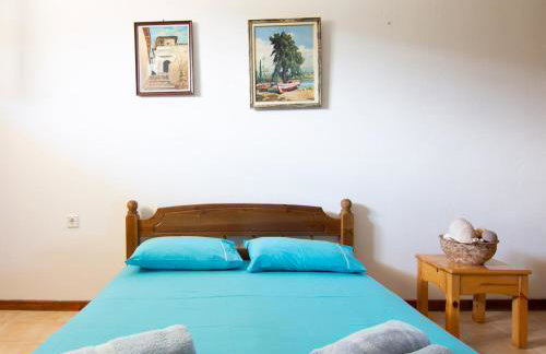 Overlooking Cheromilos - Foto 21