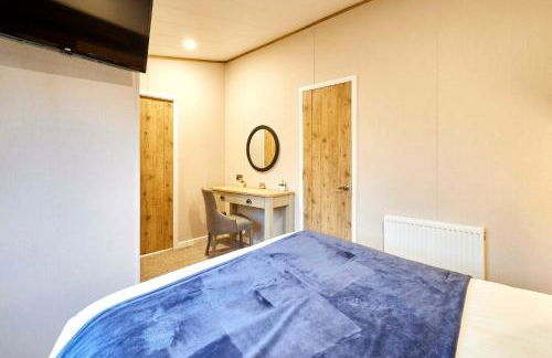 Peace Lodge with Hot Tub - Foto 13