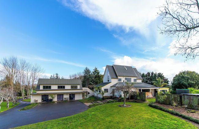 Morning Calm Lodge Limited - Photo 17