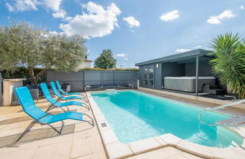 GuestHouse La Costière - logements indépendants - espace piscine jacuzzi - Foto 36