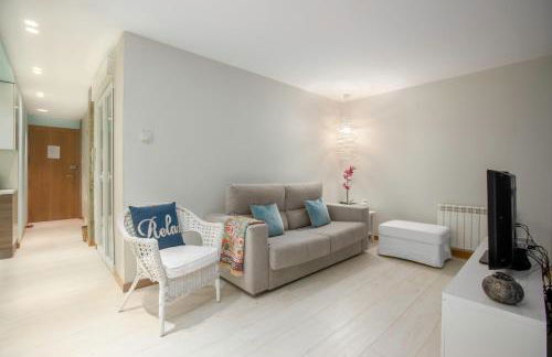 Ondarreta Beach Apartment con parking free y Aire acondicionado - Foto 7