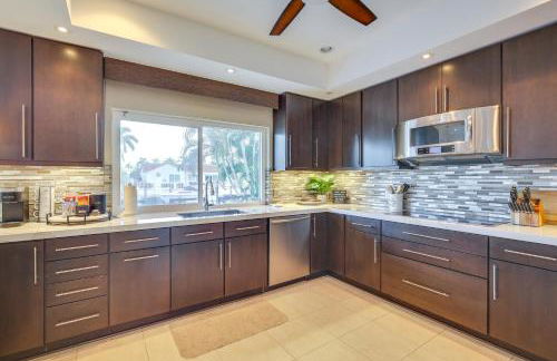 Canal Access and Pool Lighthouse Point Getaway! - Foto 8