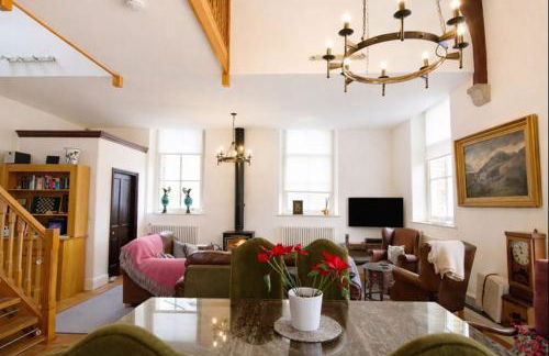 Converted Chapel, Stunning Sea & Mountain Views! - Foto 15