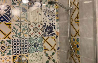 The Flowers' House - Photo 21