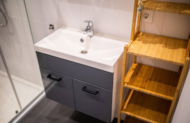 Alphabet 2 BR Serviced Apartments -lh- - Photo 18