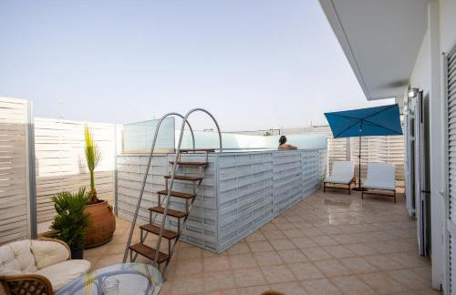 City Apartment with heated rooftop Pool - Foto 6