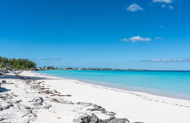 Spacious Villa On The Beach - Photo 51