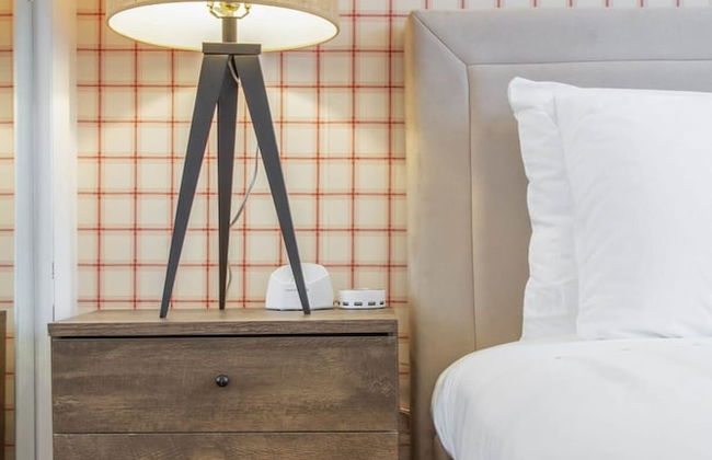 Stairway 3BR Apt w W D Ideal for Groups - Foto 10