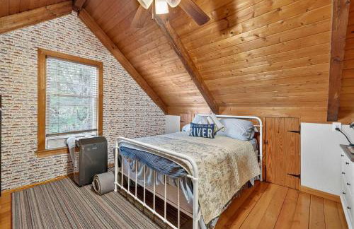 Riverfront w Hot Tub Game Room Fire Pit & More - Foto 39