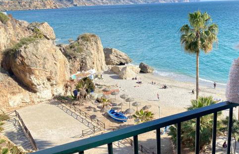 Blue Lady by the Sea - Photo 57