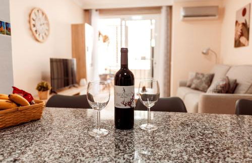 Apto ACHE, acogedor apartamento de 66 m con terraza, aire acondicionado y parking privado gratuito - Foto 8