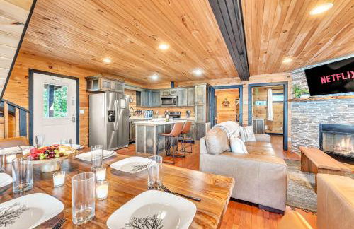 Rivers Ledge Cabin with breathtaking views hot tub & indoor pool - Photo 5