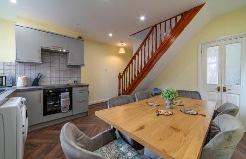 Beautiful Three Bedroom House - Manchester Escape - Foto 8