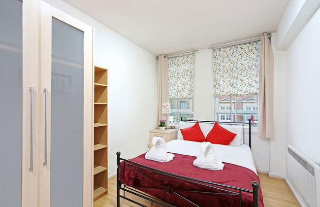 Baker Street Suites - Photo 19