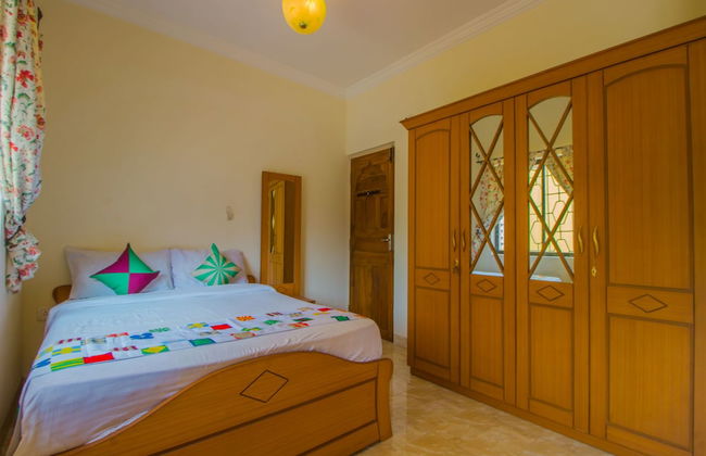 OYO 12867 Home Luxurious 2BHK Near Airport - Foto 2