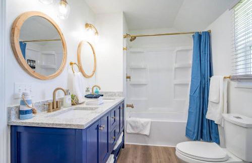 Renovated Retreat Home in Huron, close to beaches - Foto 12