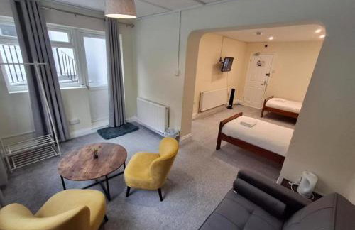 A-N-G Apartments - Parking EV 22kW by the Beach, Canoe Lake & South Parade Pier - Foto 50