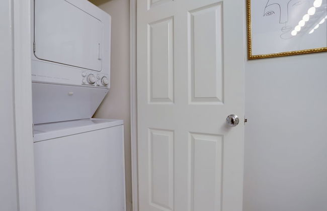 Sophisticated and Beautiful Condo - Foto 26