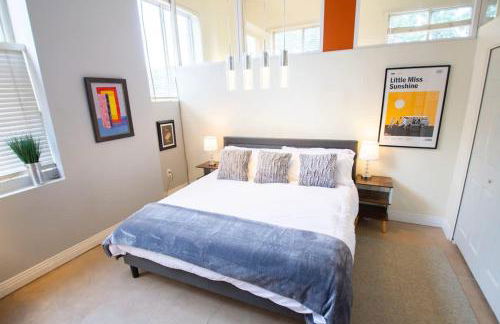 Trendy Modern Loft in Rino Art District - Photo 31