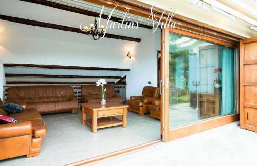 Martin 's Villa. House on the beach with pool - Foto 12