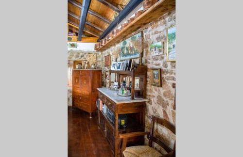 PONTINOS OLD HOUSE - Photo 17