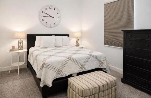 Spacious 5-Bedroom Retreat in Forest Park - Foto 19