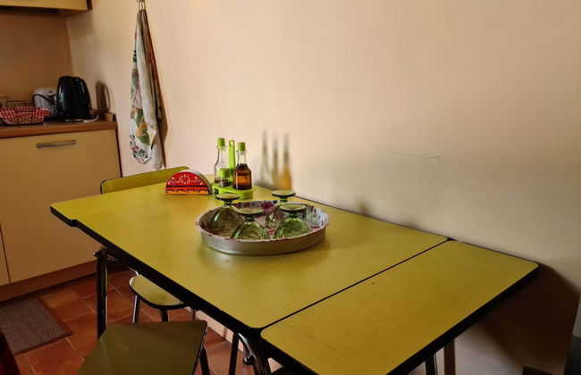 Sale! Beautiful 2-bed Apartment With Pool Access - Photo 22