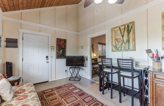 Charming Pu'ukala Sunset - Near Hiking And Golf 1 Bedroom Home by RedAwning - Foto 9