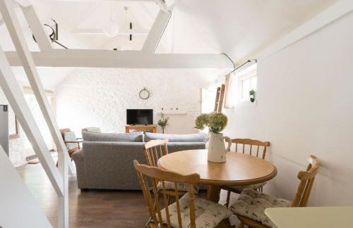 Snug Cotswolds Farm Cottage - The Henloft - Foto 40