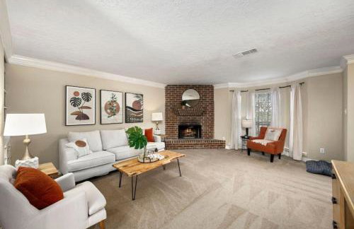 Modern Montrose Townhome Sleeps 10 Walk to Dining & Downtown - Foto 1
