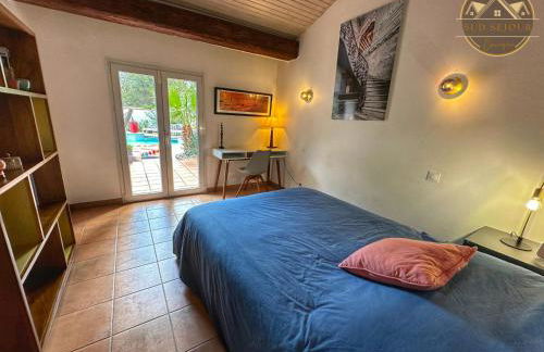 MAS M - Villa d'exception - Piscine - Jeux Enfants - BBQ - Plancha - Cheminée - Calme - 5 Chambres - SUDSEJOURCONCIERGERIE - Foto 29