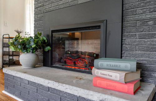 Entertainment Haven w Firepit, Games & Fenced Yard - Foto 27