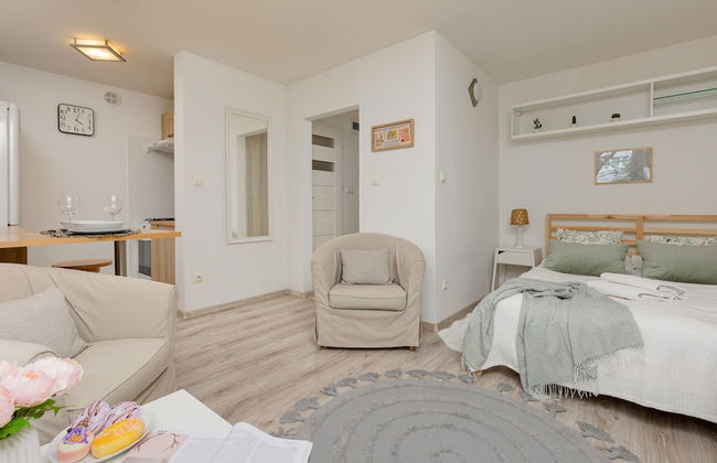 Light Studio With Balcony by Renters - Foto 7