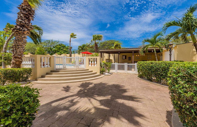 Island Escape Lrg Private Backyard Pool Patio - Photo 38