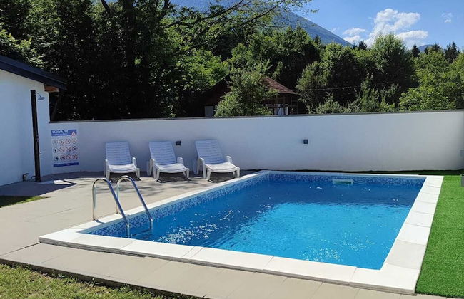 Villa Sara Vučjak - Photo 15