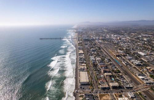 BEACHFRONT COTTAGE LOWER UNIT - Photo 3