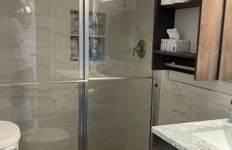 Cozy Lake Front Cottage - Photo 16