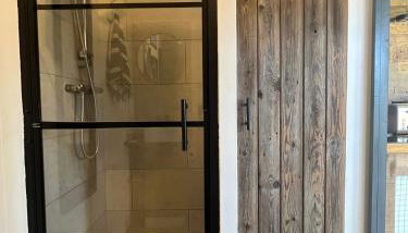 Shepherds Huts - Photo 4, Shower