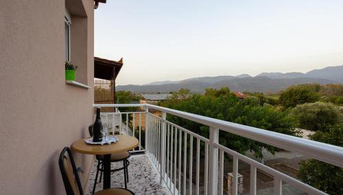 Valira Stathmos Home, Rustic Charm Cottage w Views - Foto 4