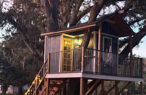 Farmhouse Oasis w Pool Heated Spa Treehouse and Game Room Located Centrally off I-4 - Foto 46