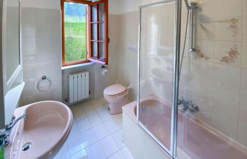 2 Bedroom Lovely Apartment In Cembrano - Foto 17