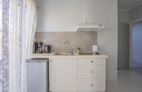 Aggelos Apartments & Deluxe Studios - Photo 19