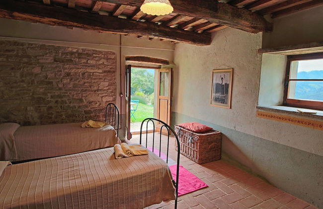 Spacious Farmhouse in Apecchio With Pool - Foto 2