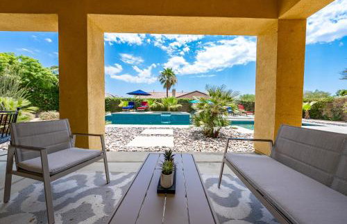 Luxurious 5BR Resort Style Home w/ Pool & Spa - Foto 32
