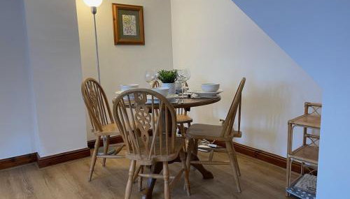 Pine Cottage cosy 3 bed sleeps 4 - dogs very welcome - Foto 4
